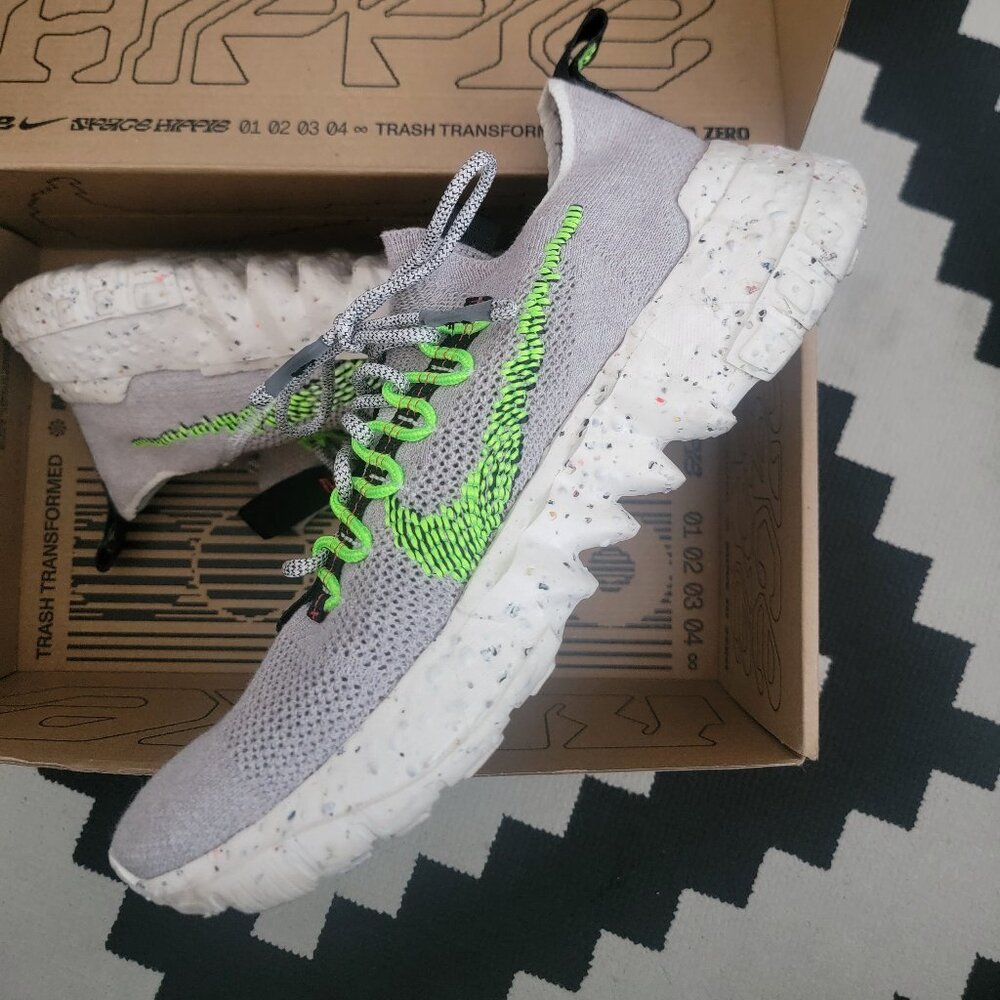 Nike Space Hippie 01